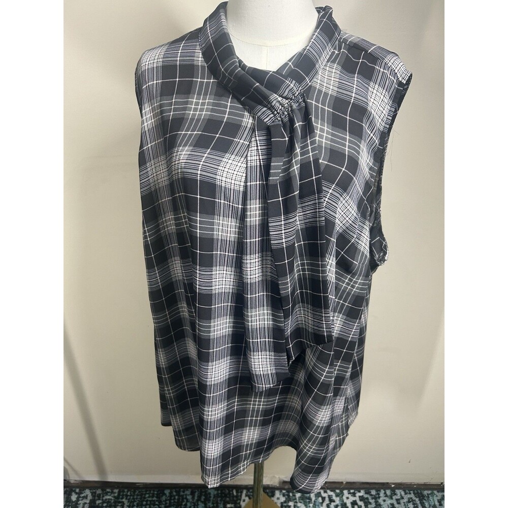 Torrid Women's Blouse Size 3X 22/24 Multicolor NEW 245